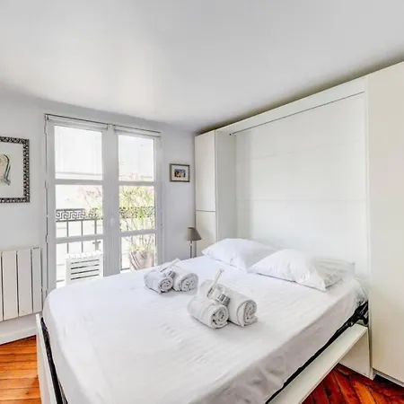 Plein De Charme Quartier Montorgueil / Louvre Apartment *